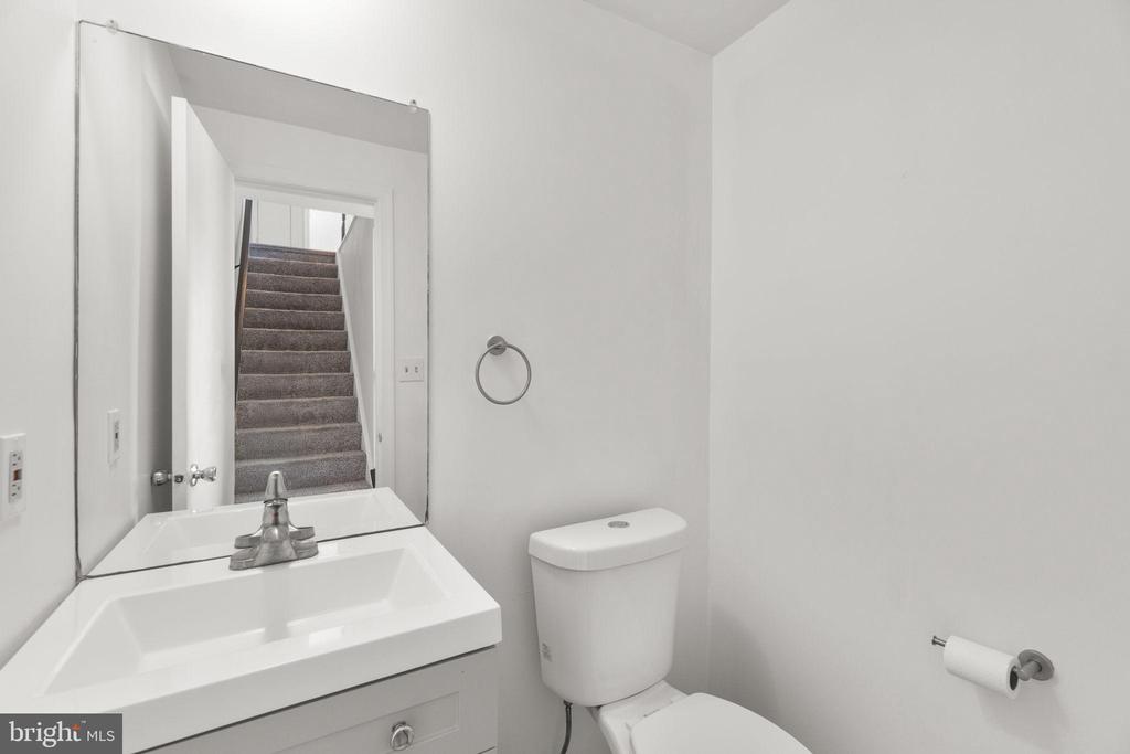 1225 DANIELLE DRIVE E 1225E