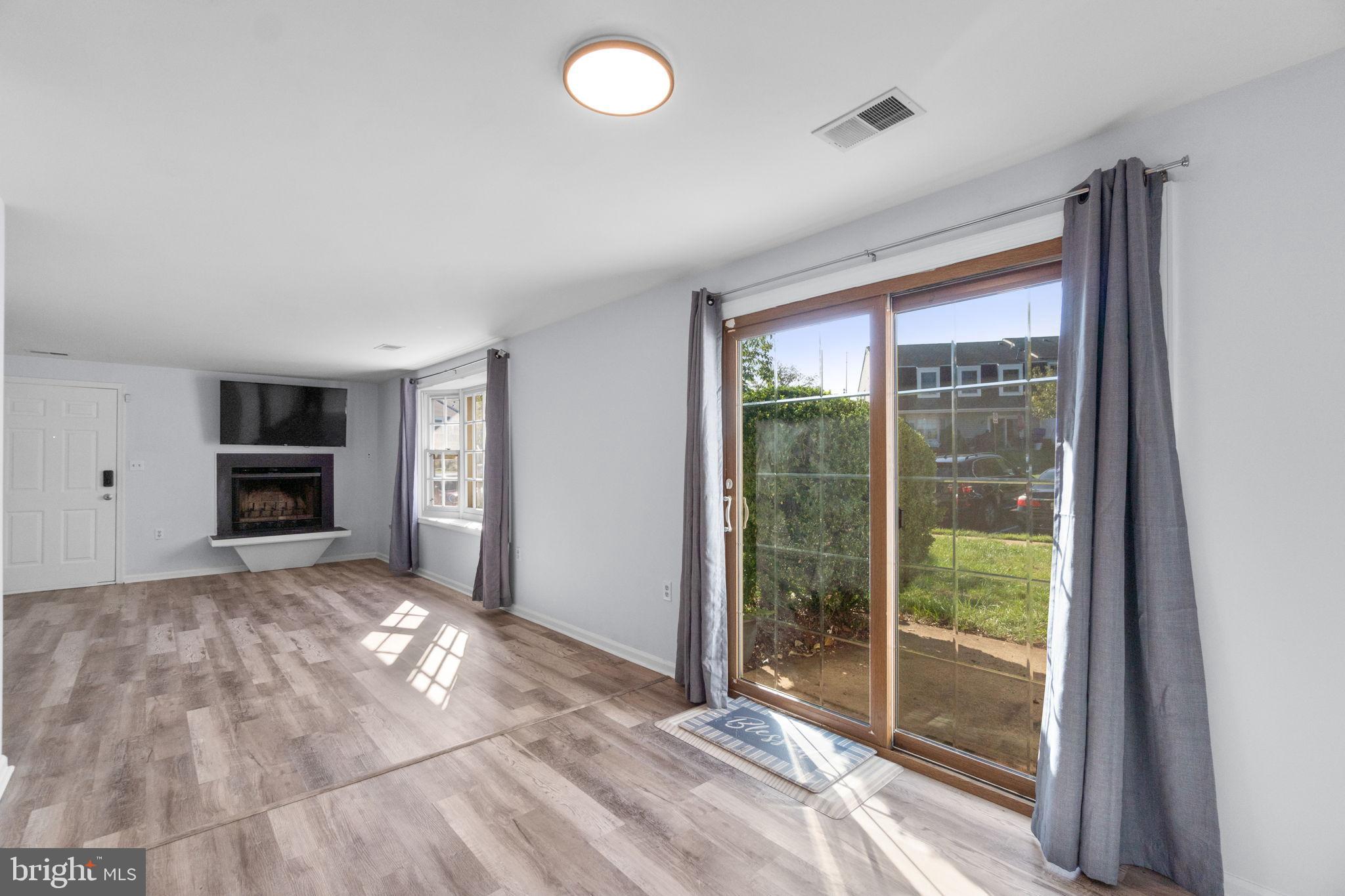 1225 DANIELLE DRIVE E 1225E