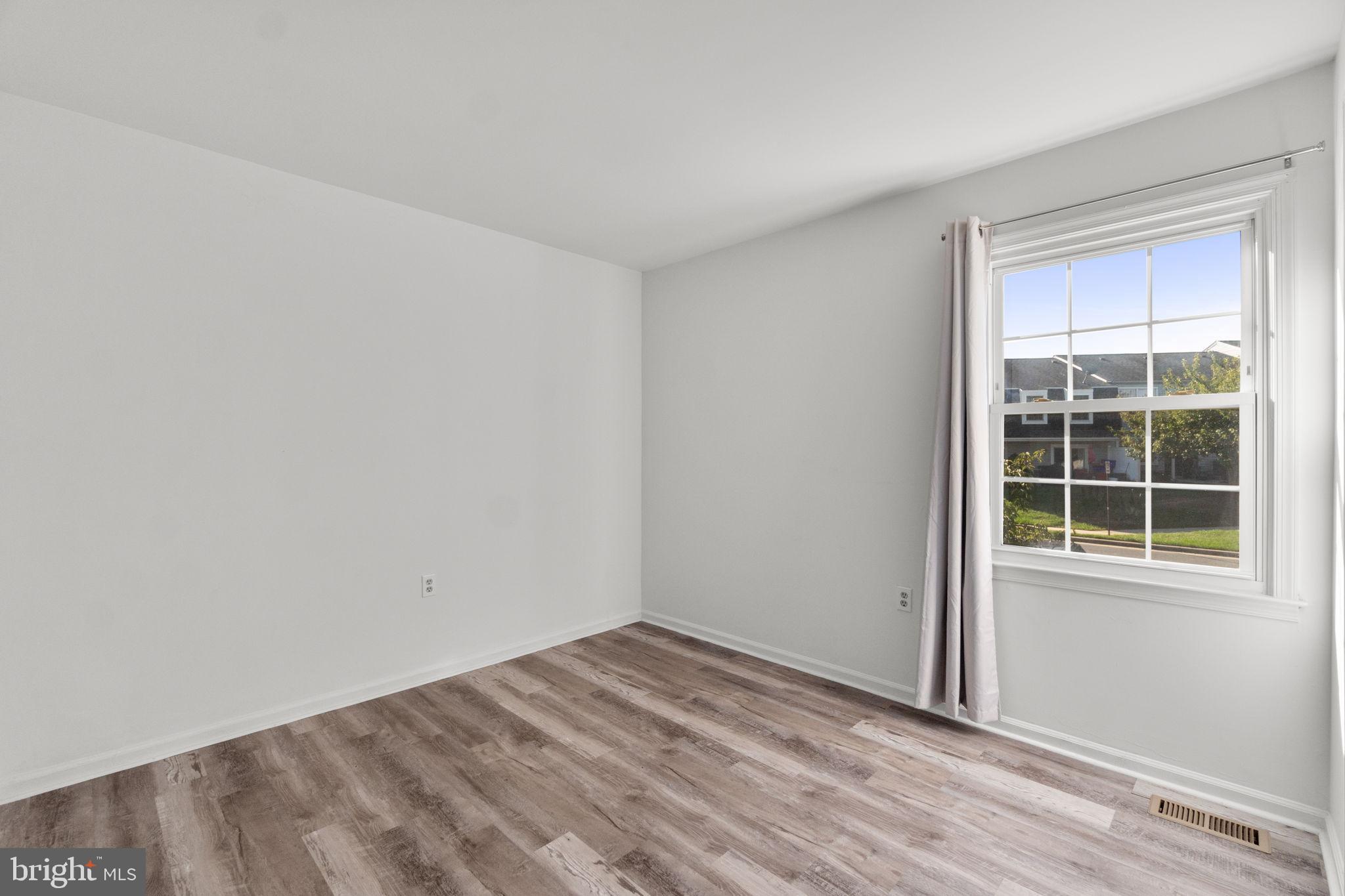 1225 DANIELLE DRIVE E 1225E