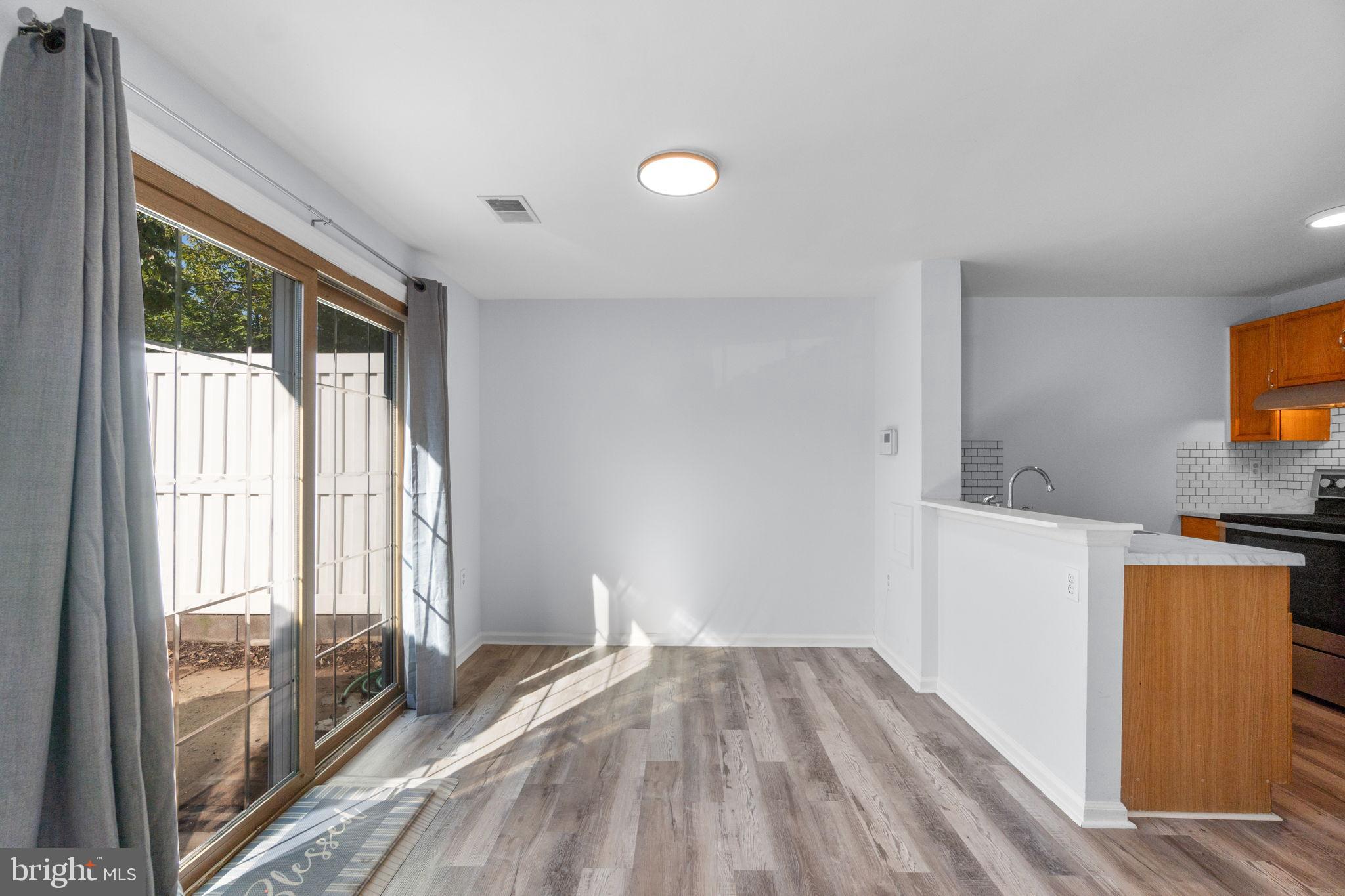 1225 DANIELLE DRIVE E 1225E