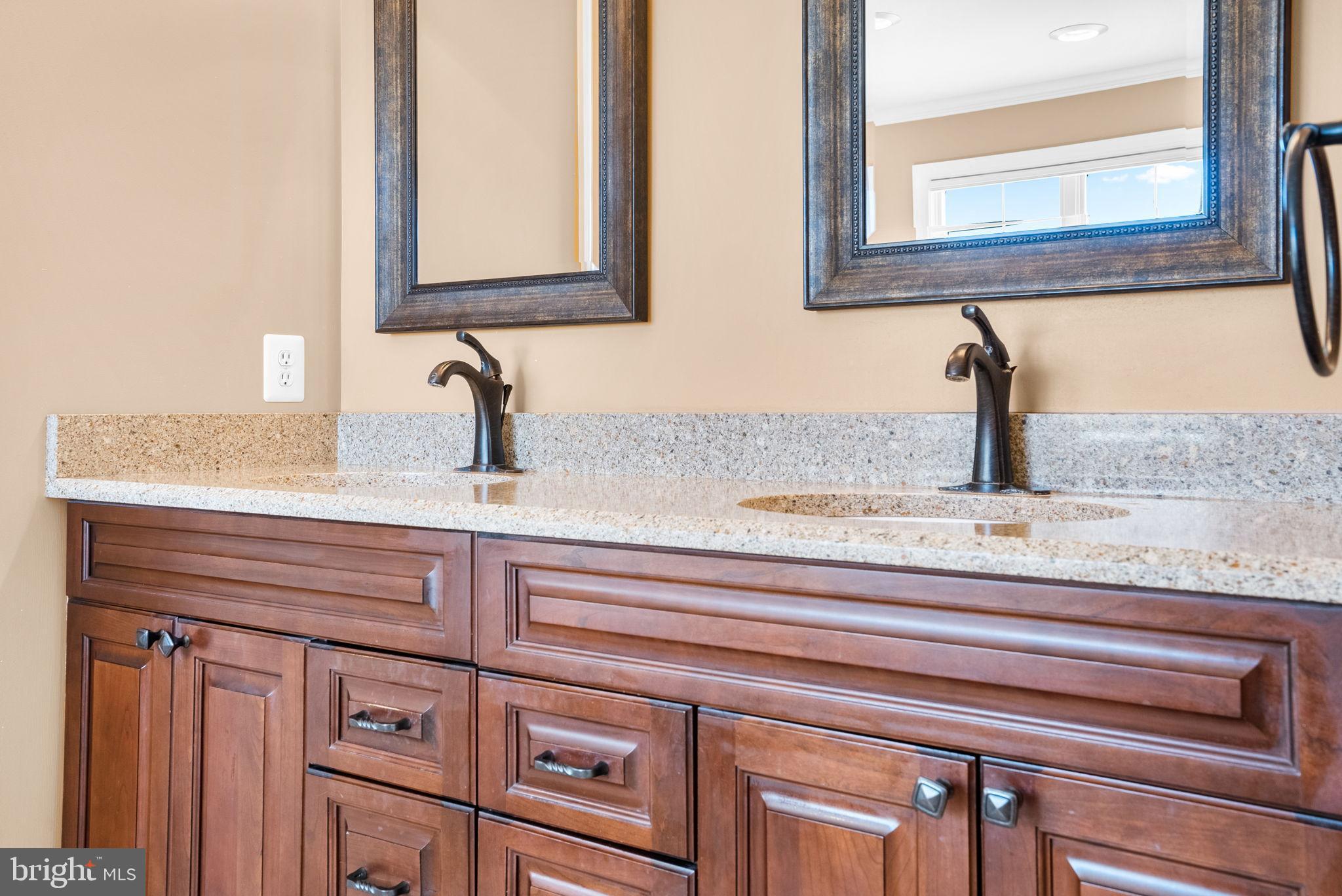 4257 BRIARWOOD COURT