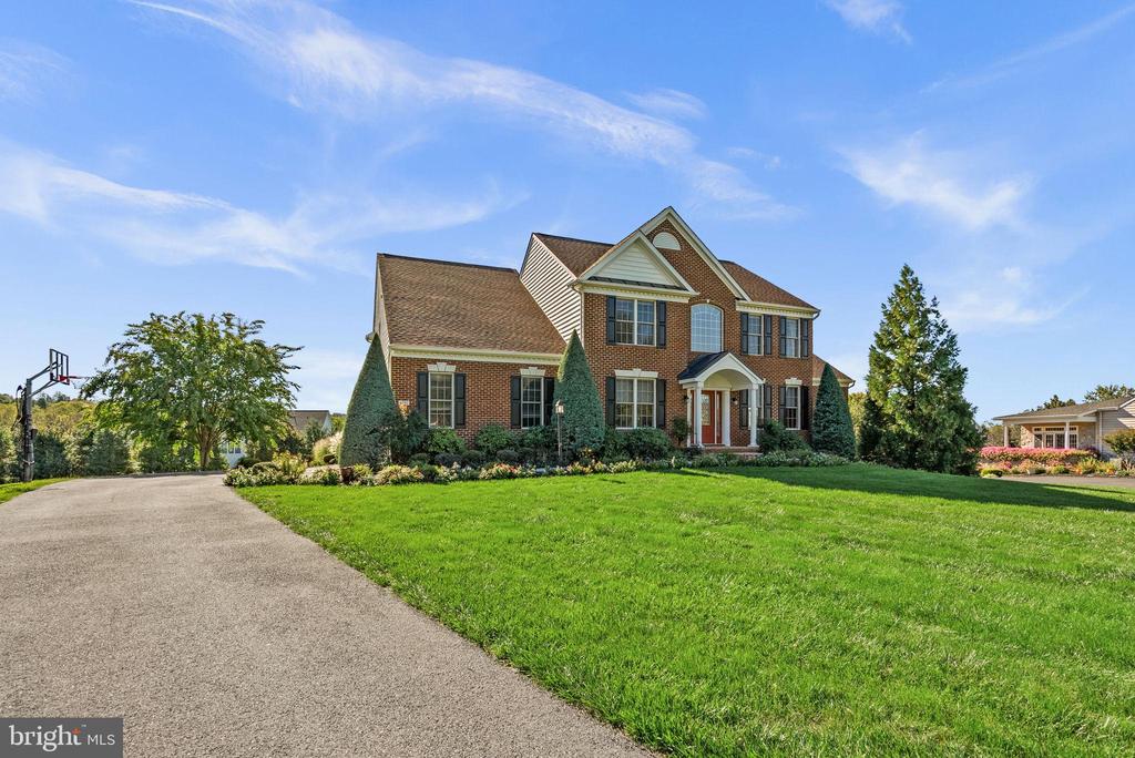 4257 BRIARWOOD COURT