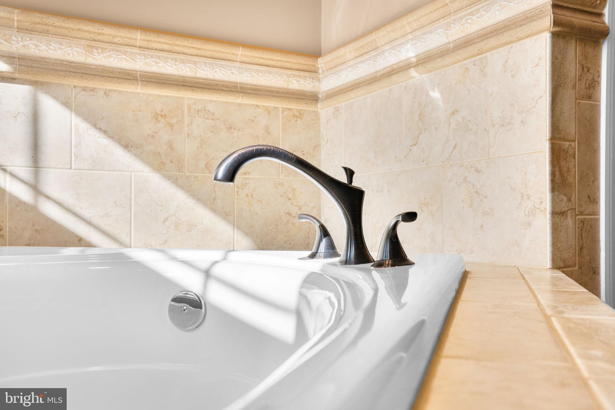 4257 BRIARWOOD COURT