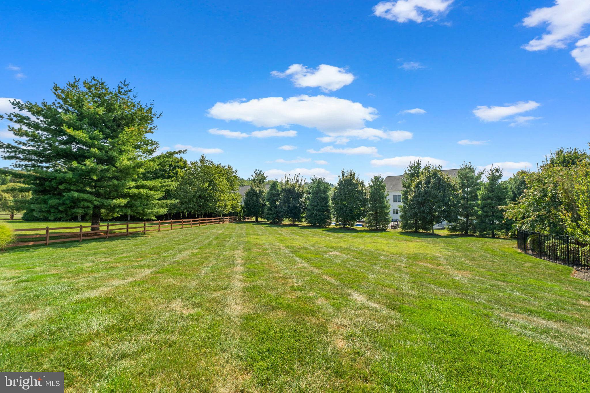 4257 BRIARWOOD COURT