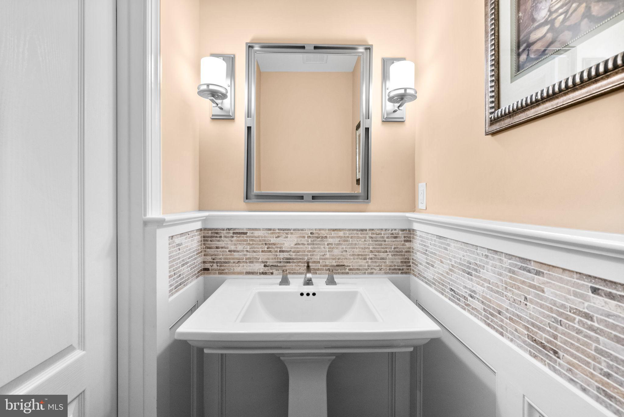 4257 BRIARWOOD COURT