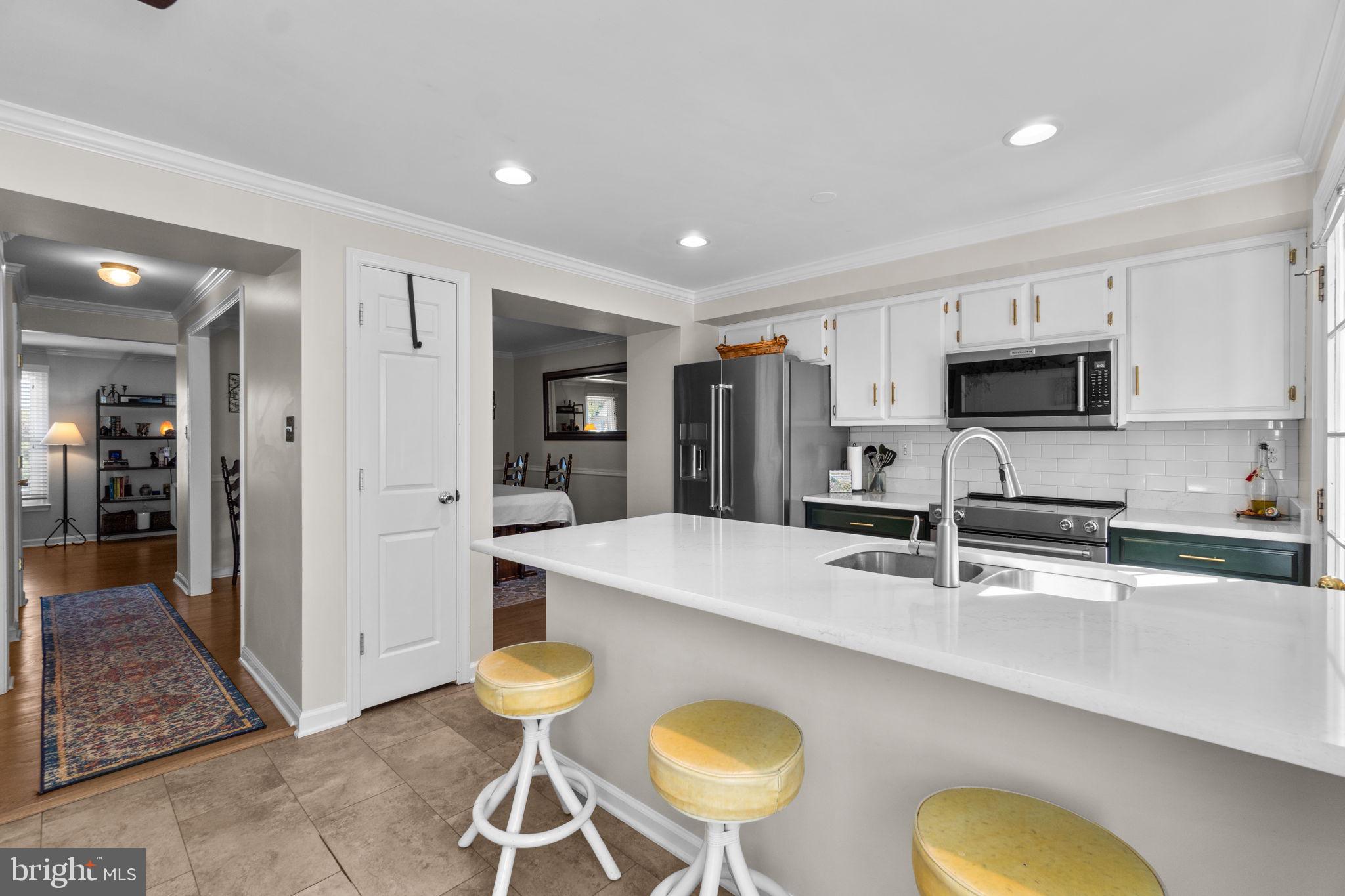 8033 HOLLOW REED COURT