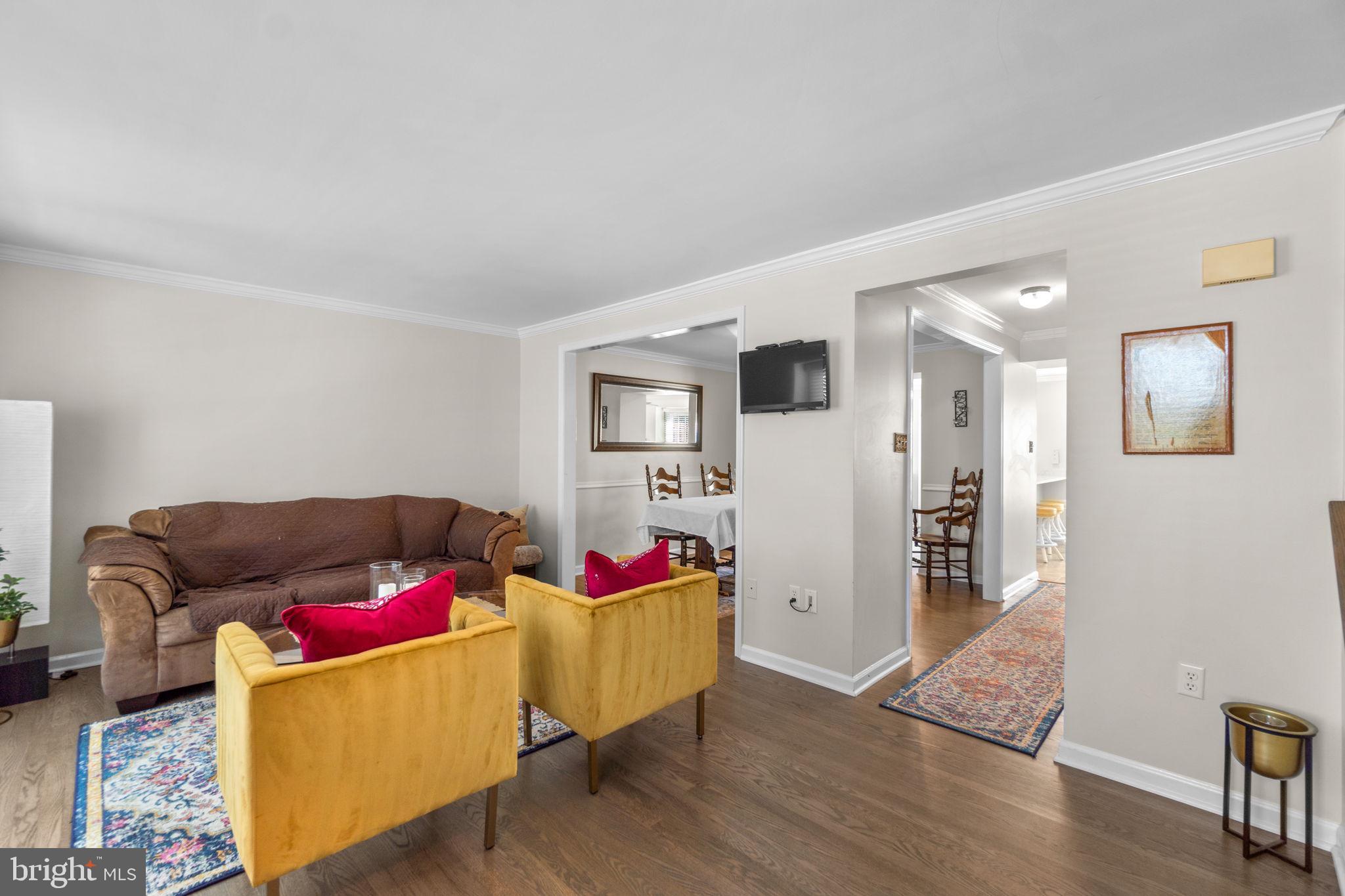 8033 HOLLOW REED COURT