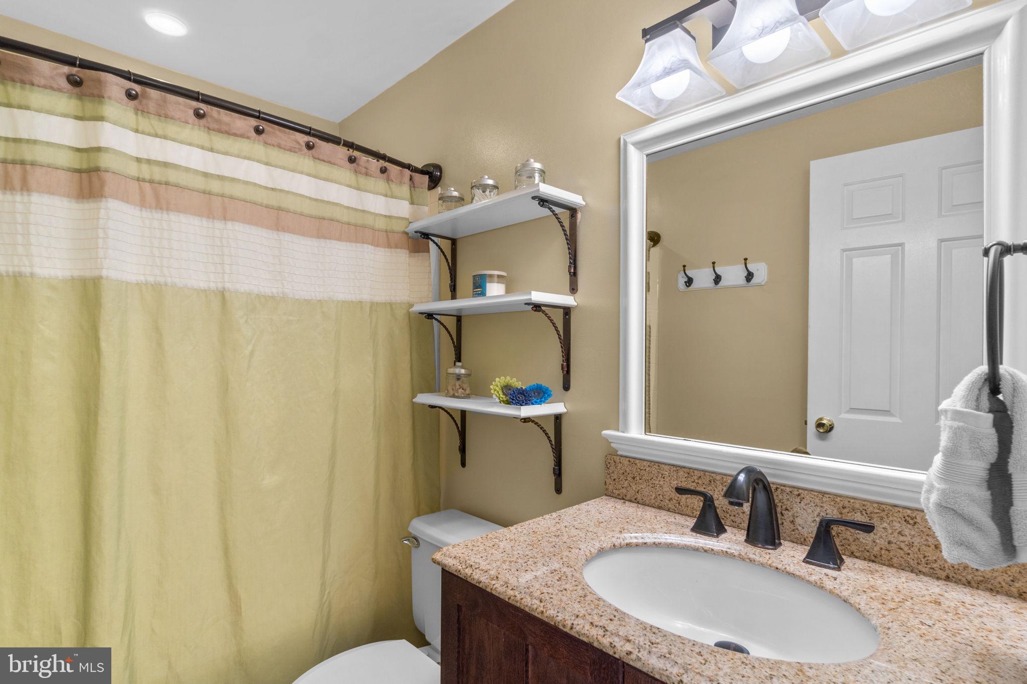 8033 HOLLOW REED COURT