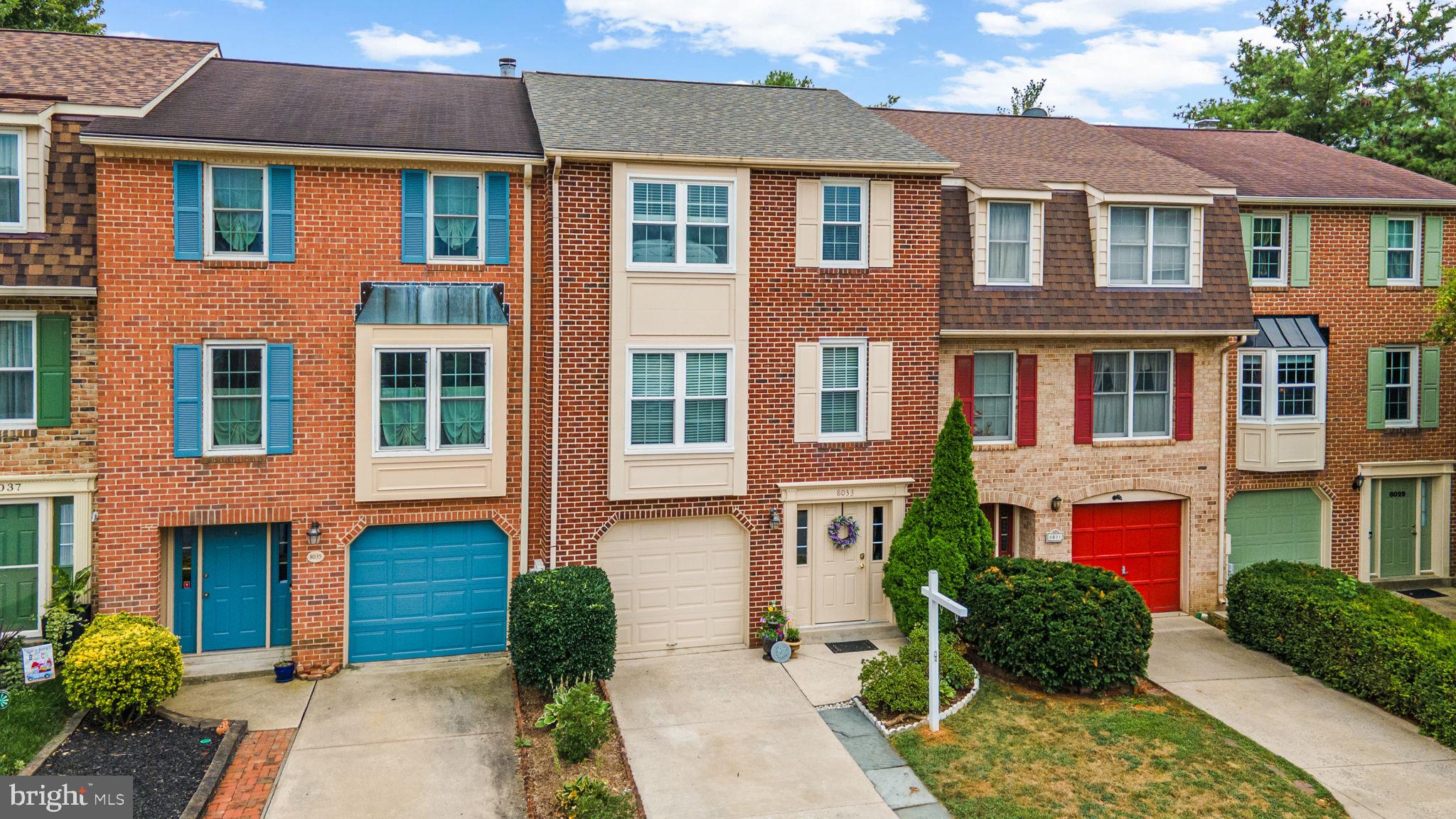 8033 HOLLOW REED COURT