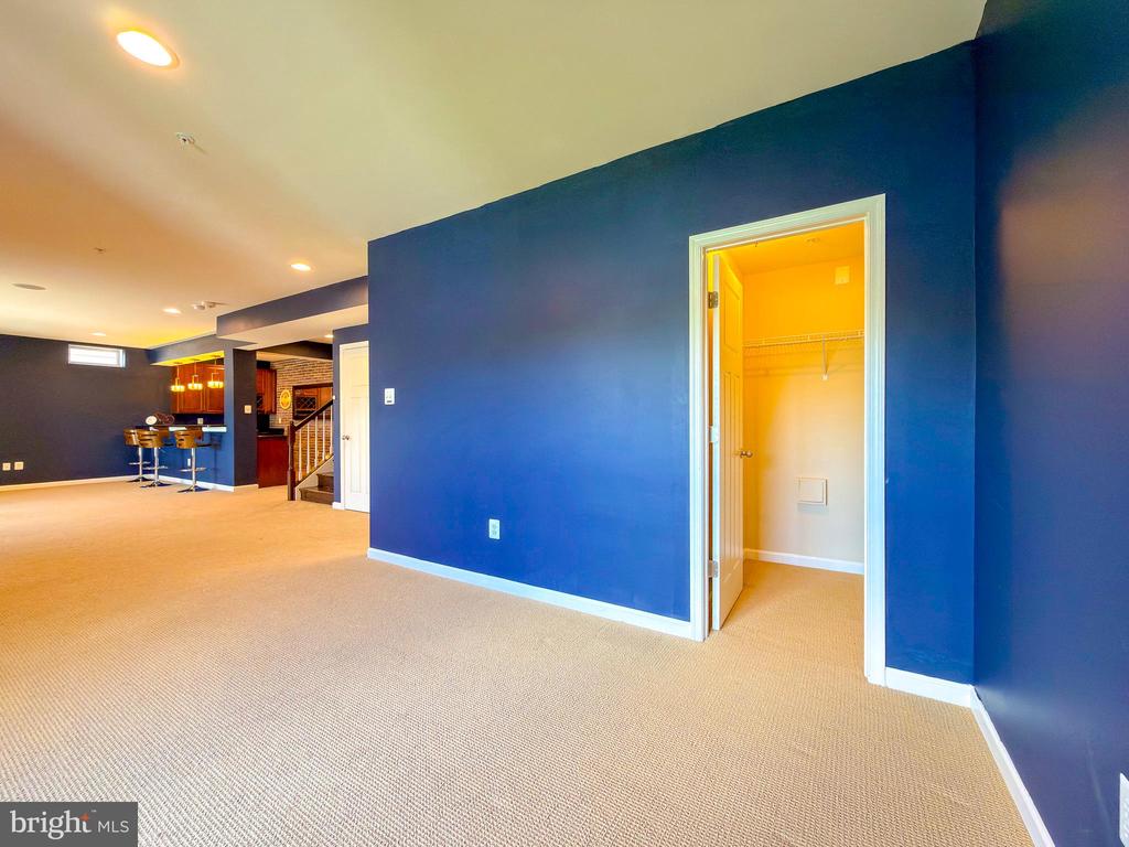 2031 BUTTERFIELD OVERLOOK