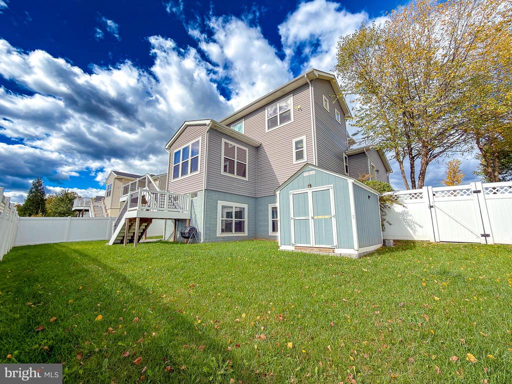 2031 BUTTERFIELD OVERLOOK