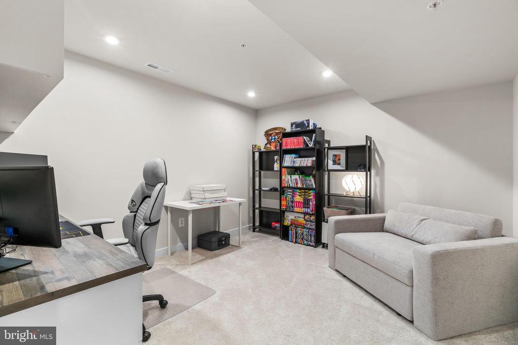 203 BAUGHMANS LANE