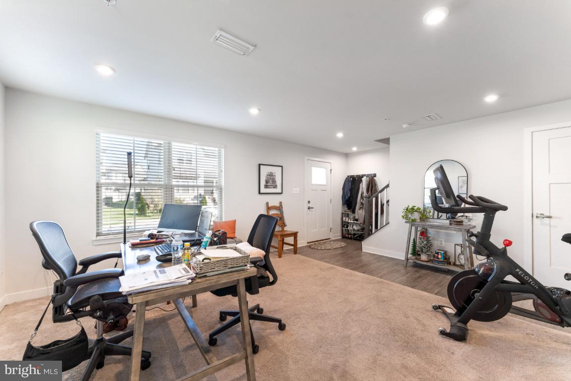 8715 SHADY PINES DRIVE