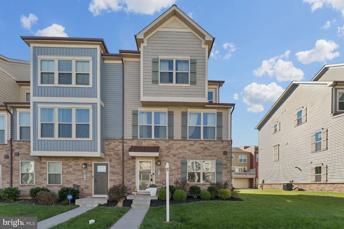 8715 SHADY PINES DRIVE