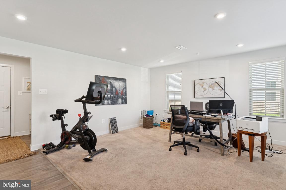 8715 SHADY PINES DRIVE