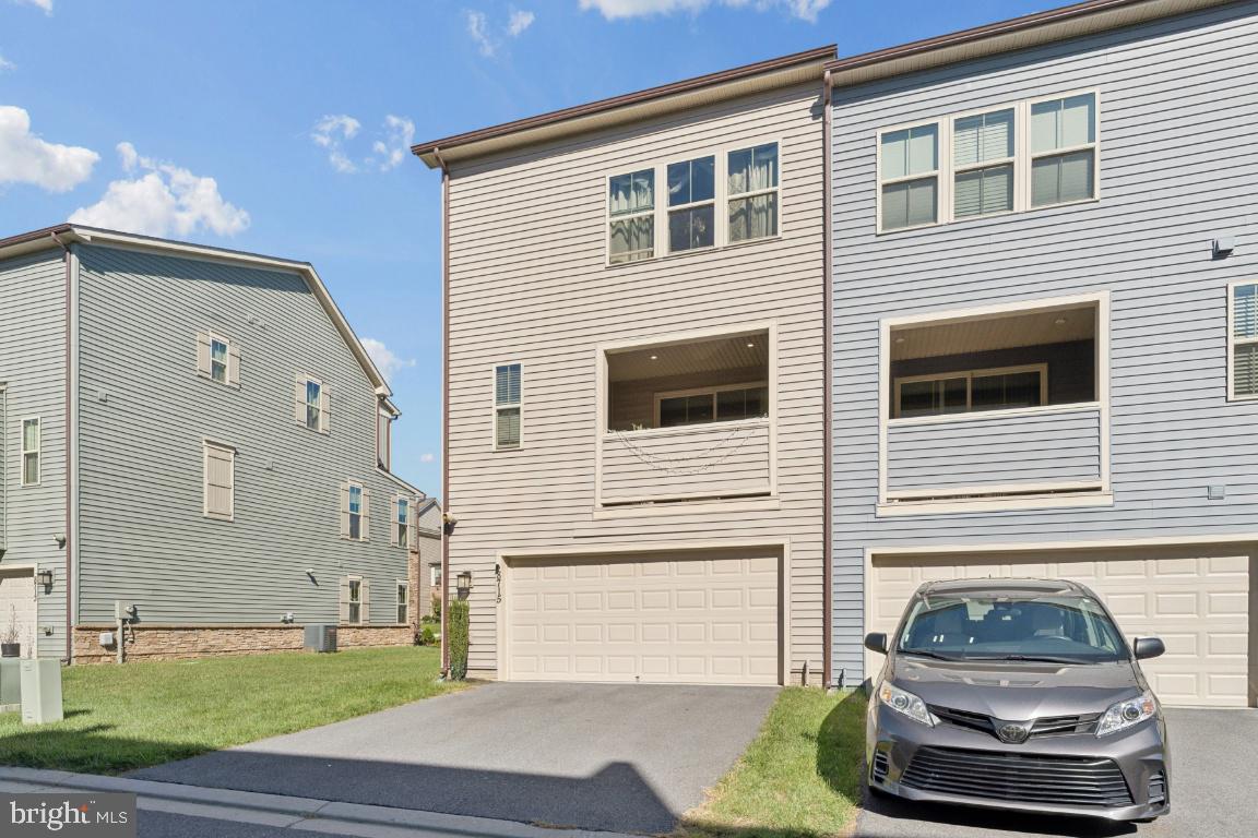 8715 SHADY PINES DRIVE