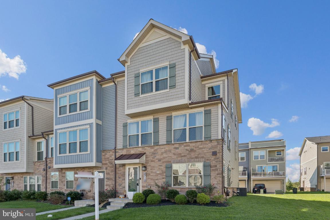 8715 SHADY PINES DRIVE