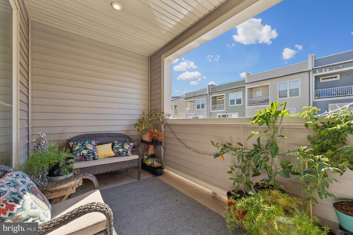 8715 SHADY PINES DRIVE