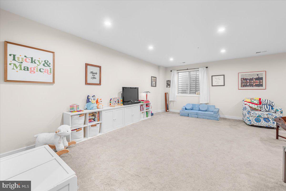 5806 PECKING STONE STREET