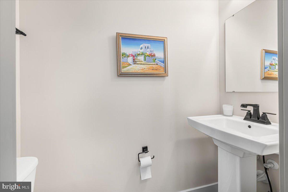 5806 PECKING STONE STREET