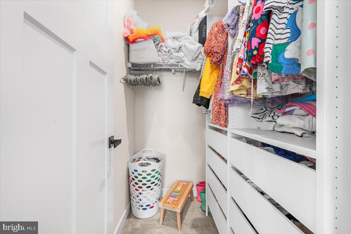 5806 PECKING STONE STREET