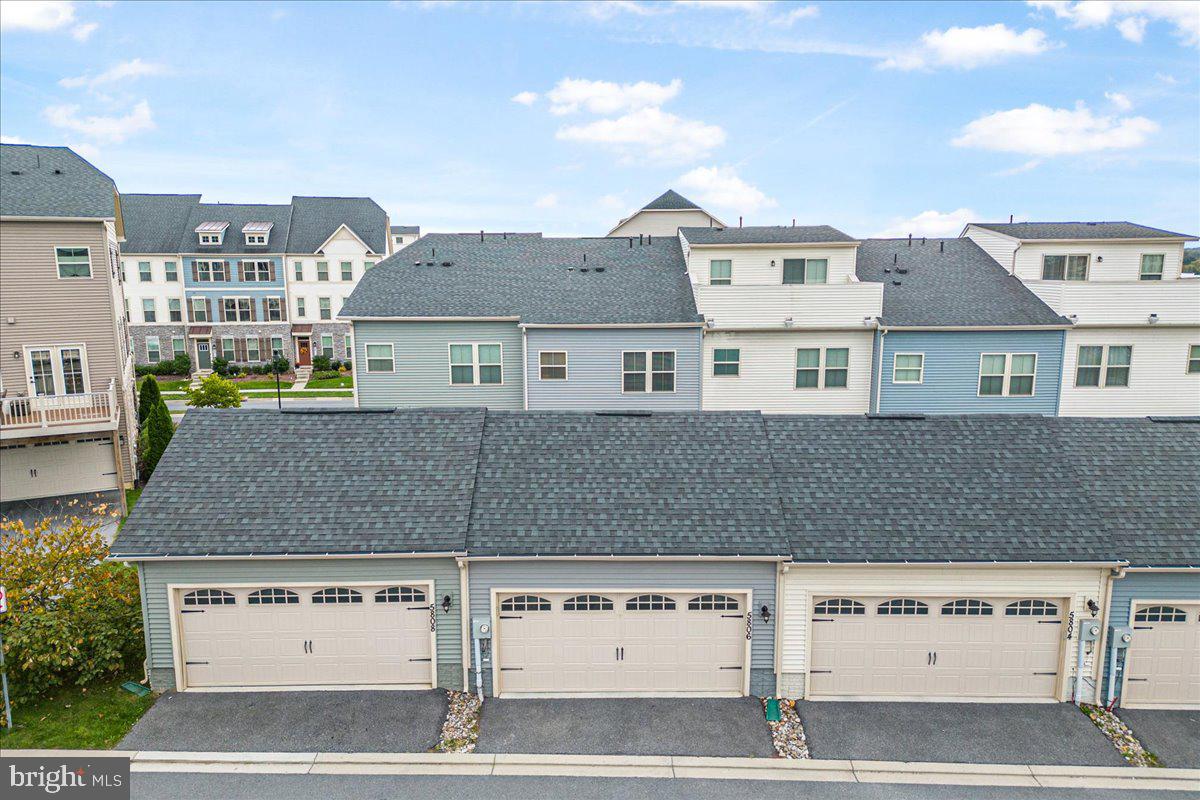 5806 PECKING STONE STREET