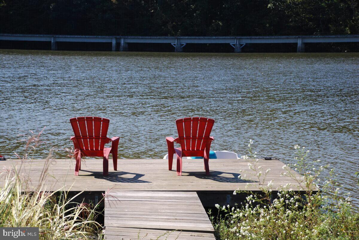 5806 PECKING STONE STREET