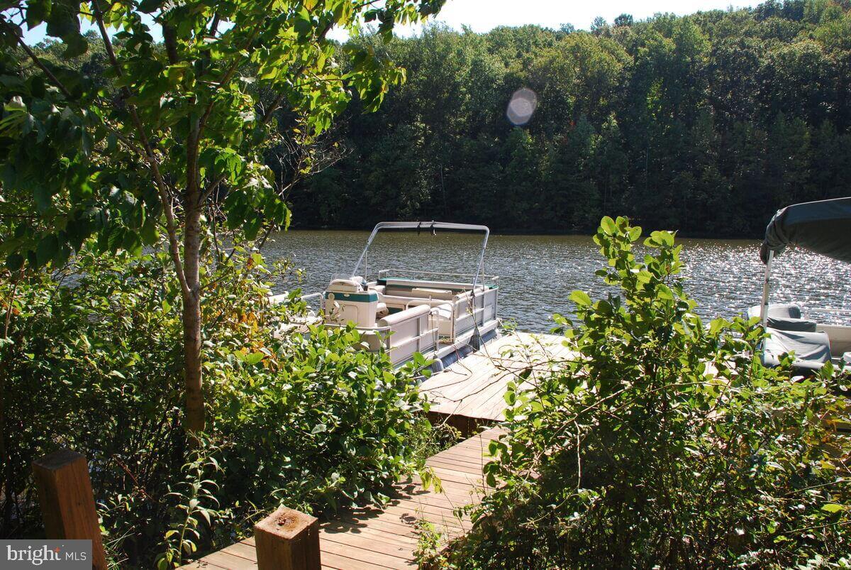 5806 PECKING STONE STREET