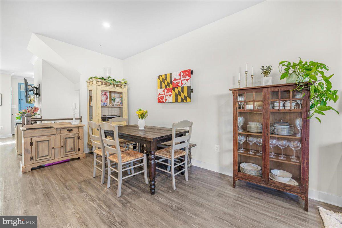 5806 PECKING STONE STREET