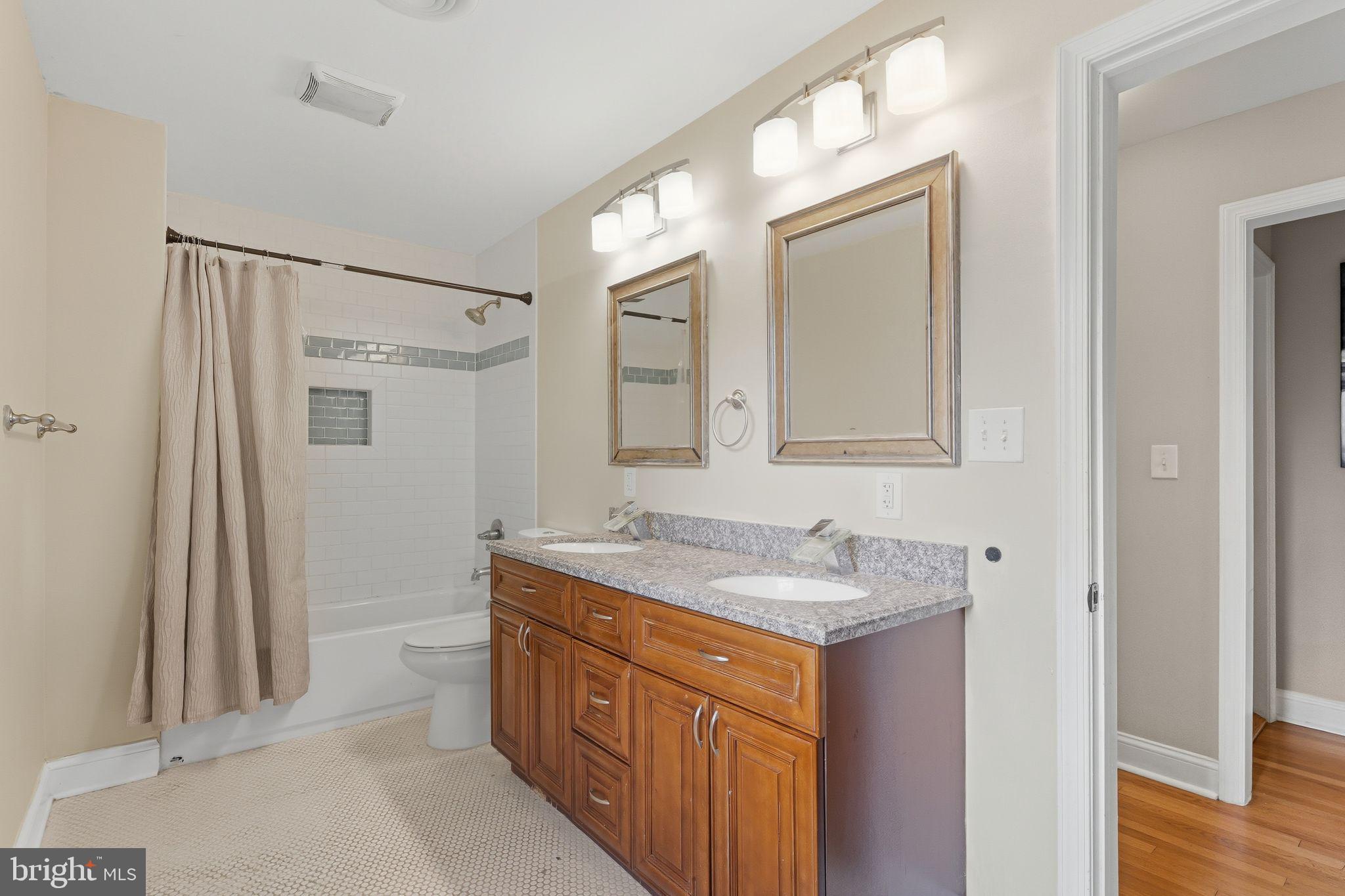 5642 JEFFERSON BOULEVARD