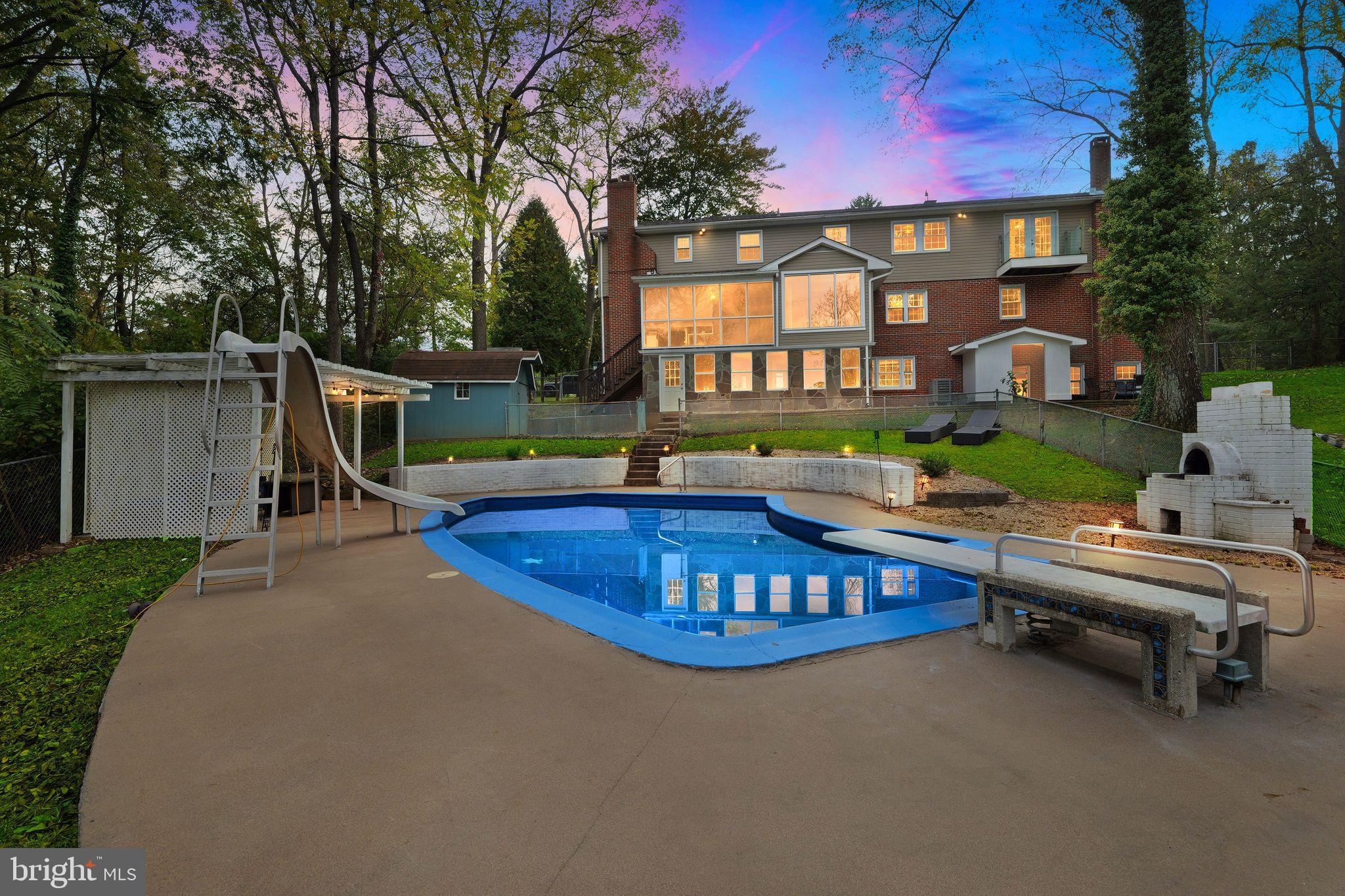 5642 JEFFERSON BOULEVARD