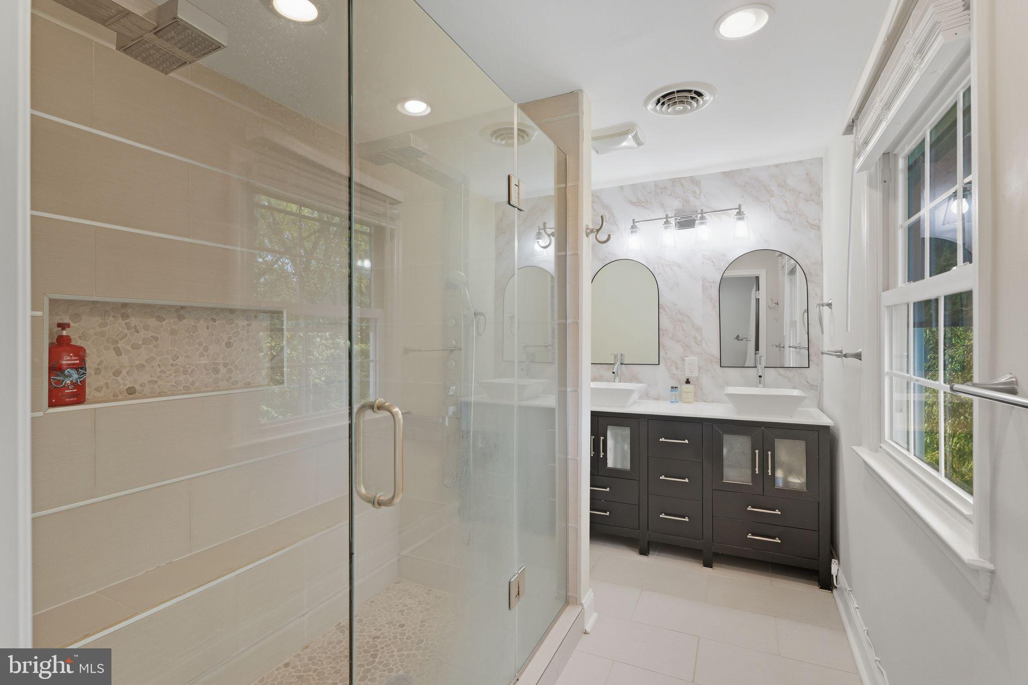 5642 JEFFERSON BOULEVARD