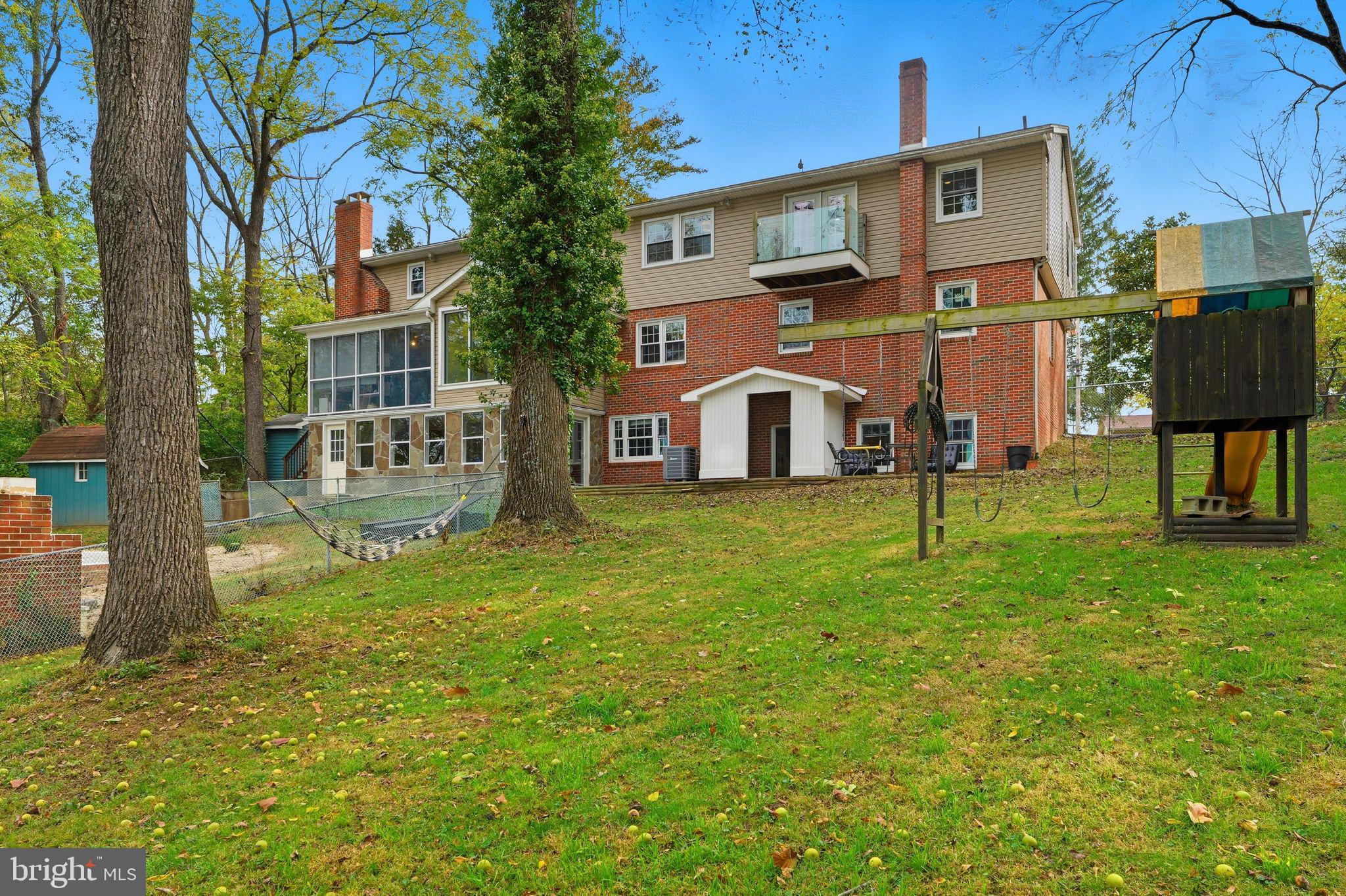 5642 JEFFERSON BOULEVARD