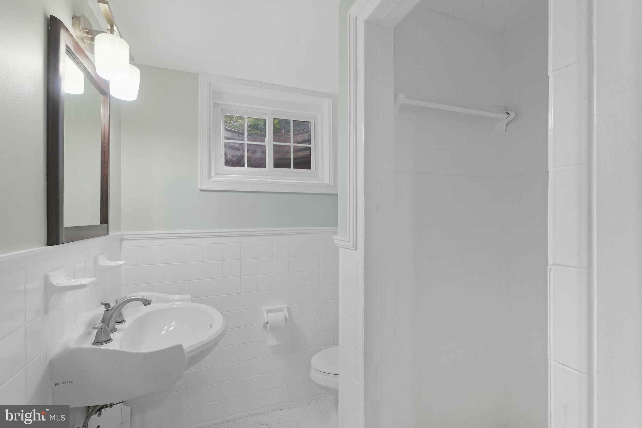 5642 JEFFERSON BOULEVARD