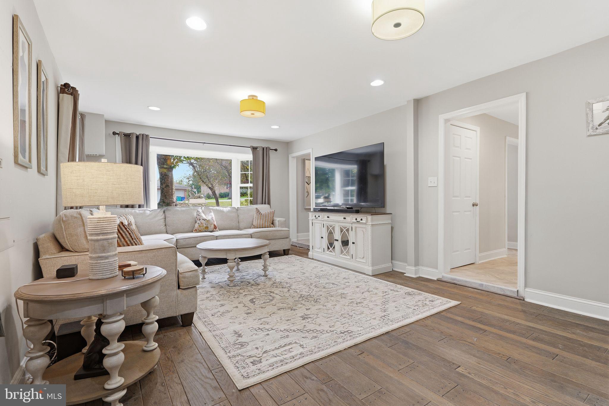 5642 JEFFERSON BOULEVARD