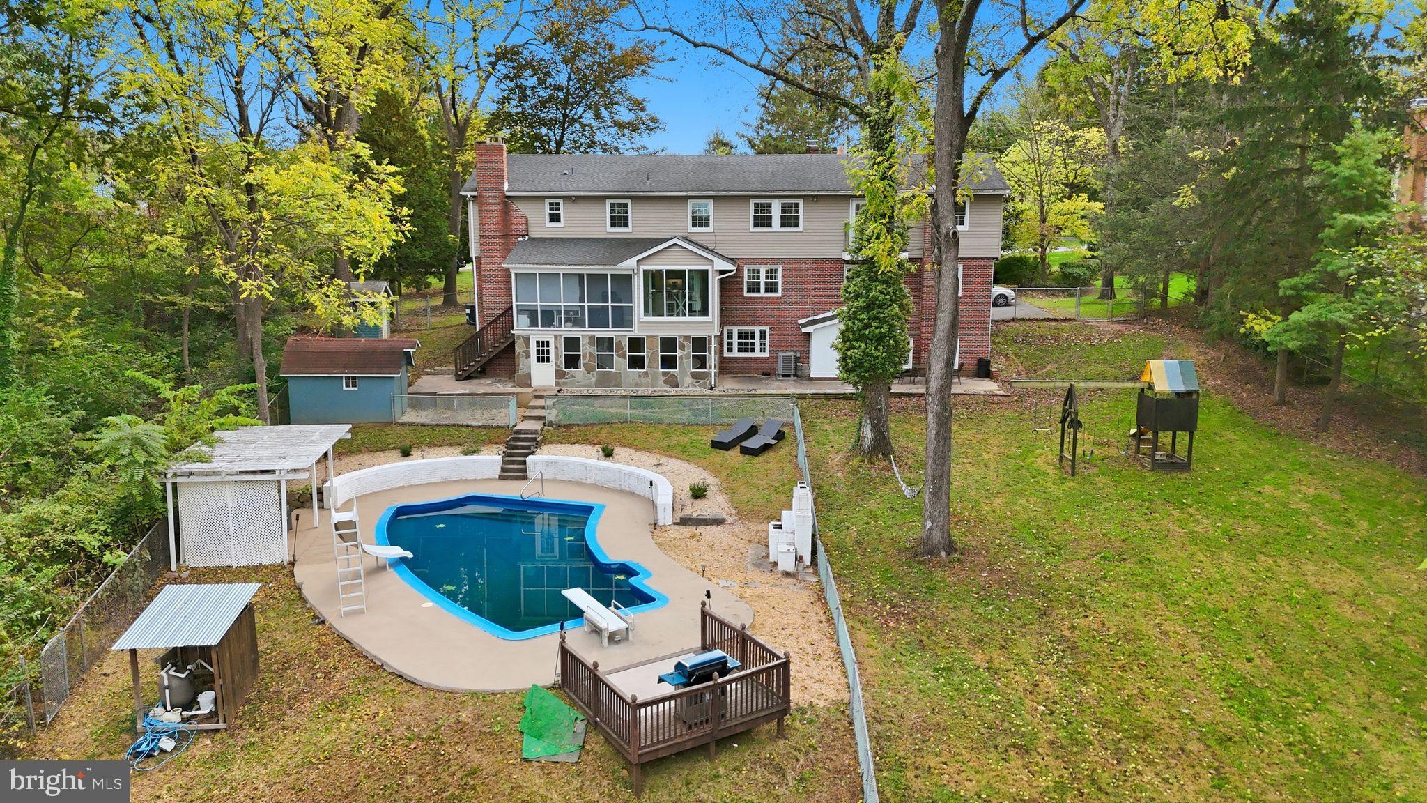 5642 JEFFERSON BOULEVARD