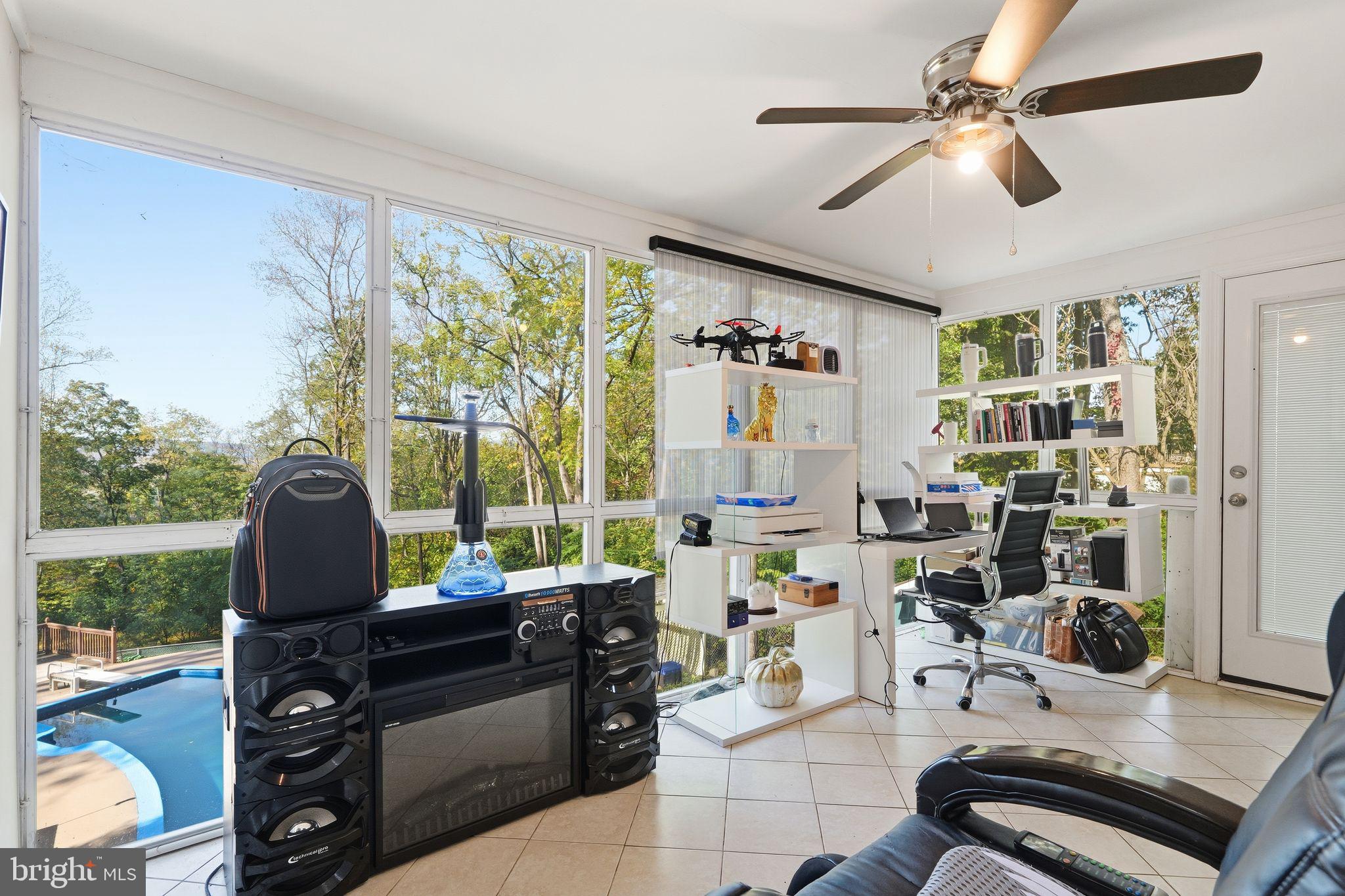 5642 JEFFERSON BOULEVARD