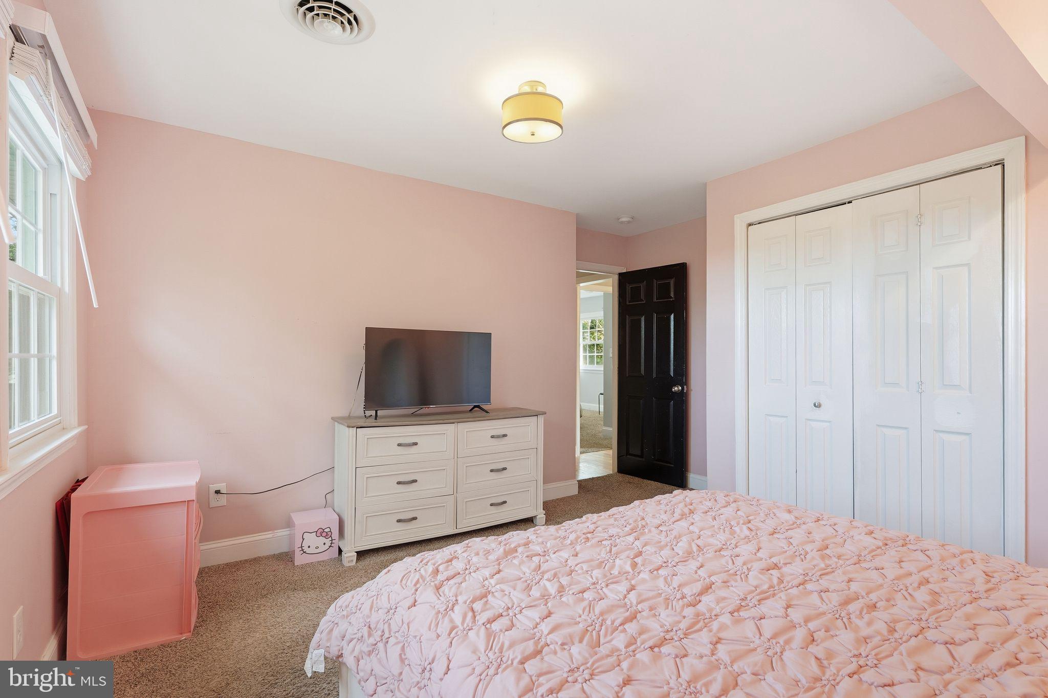 5642 JEFFERSON BOULEVARD