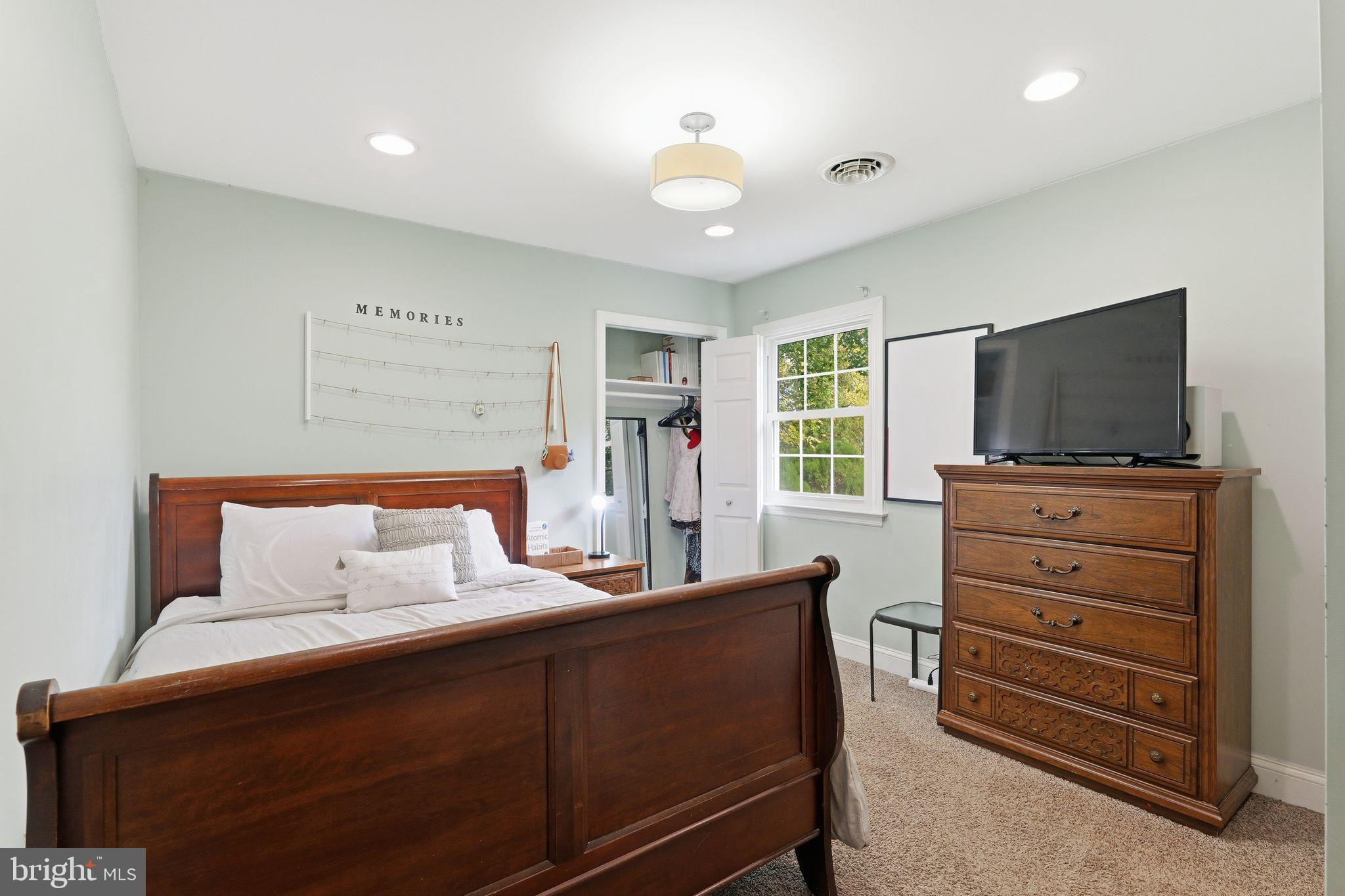 5642 JEFFERSON BOULEVARD