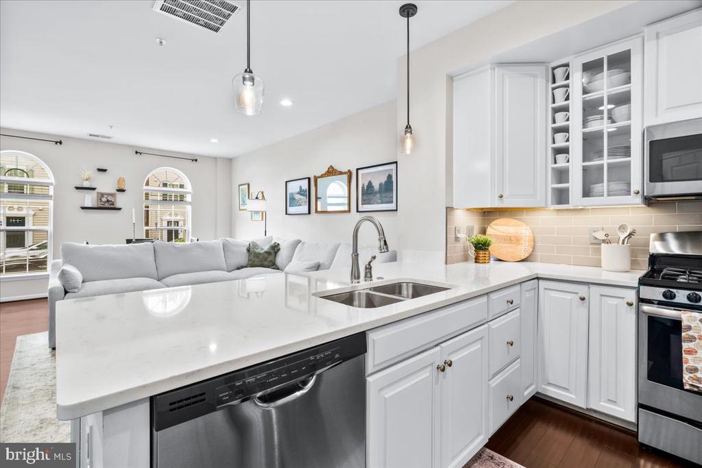 6412 WALCOTT LANE