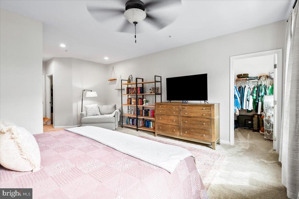 6412 WALCOTT LANE