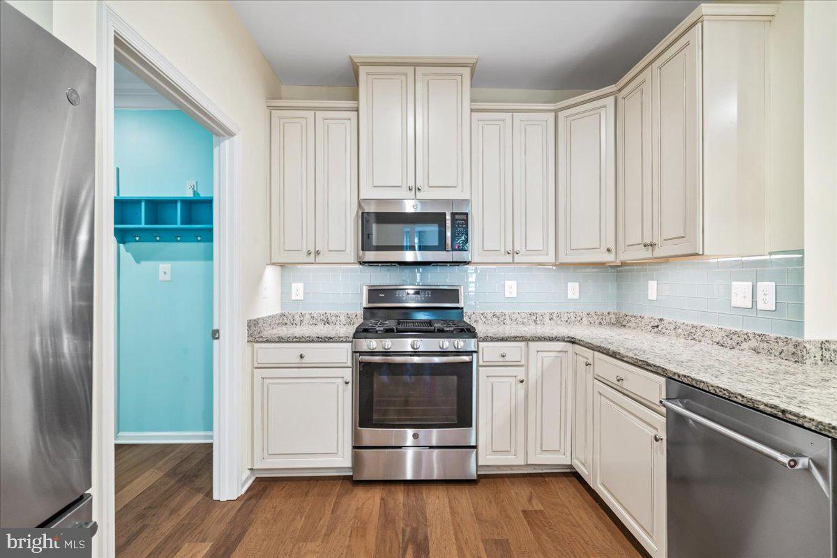 5358 RED MULBERRY WAY