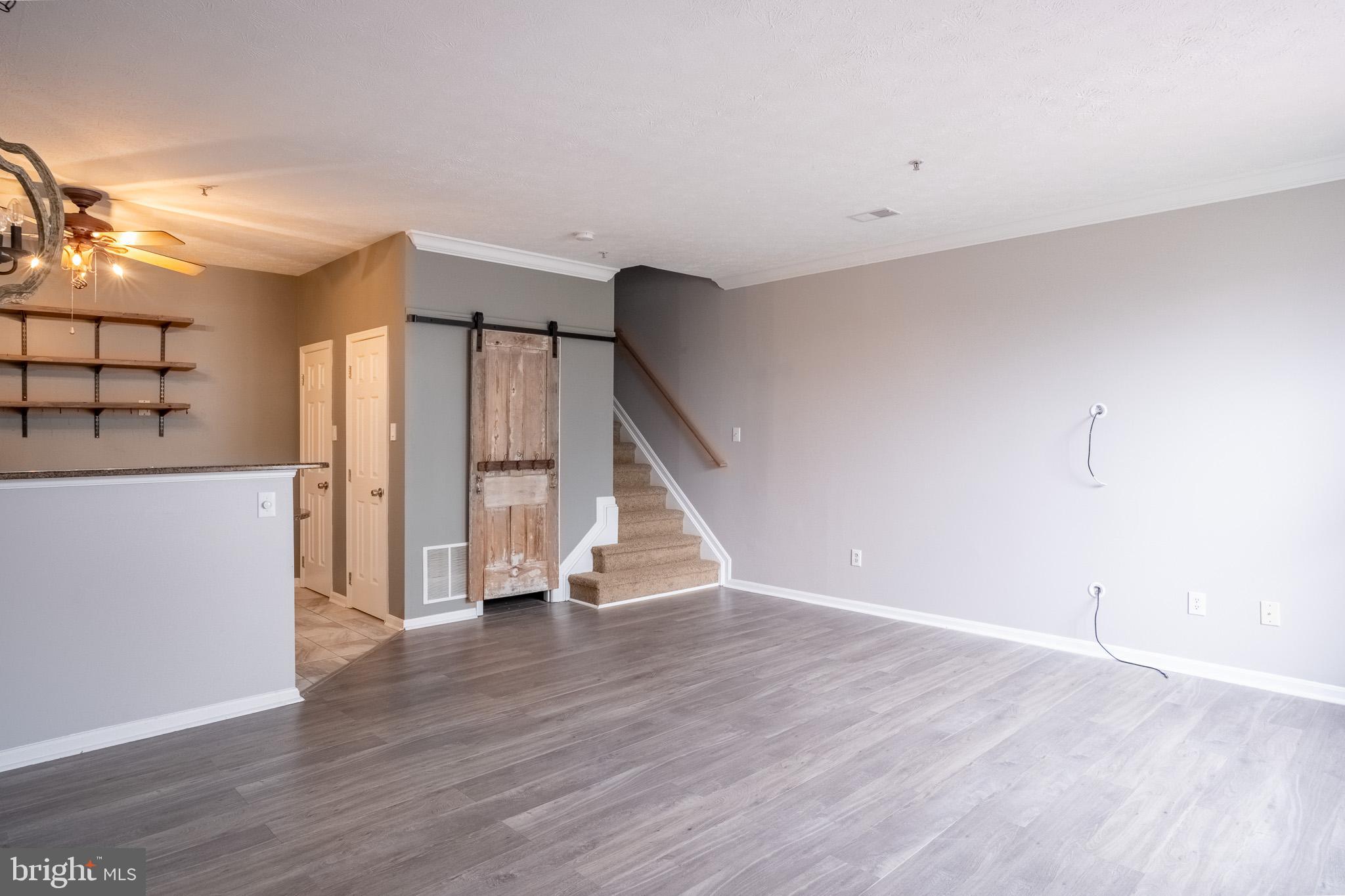 4910 EDGEWARE TERRACE