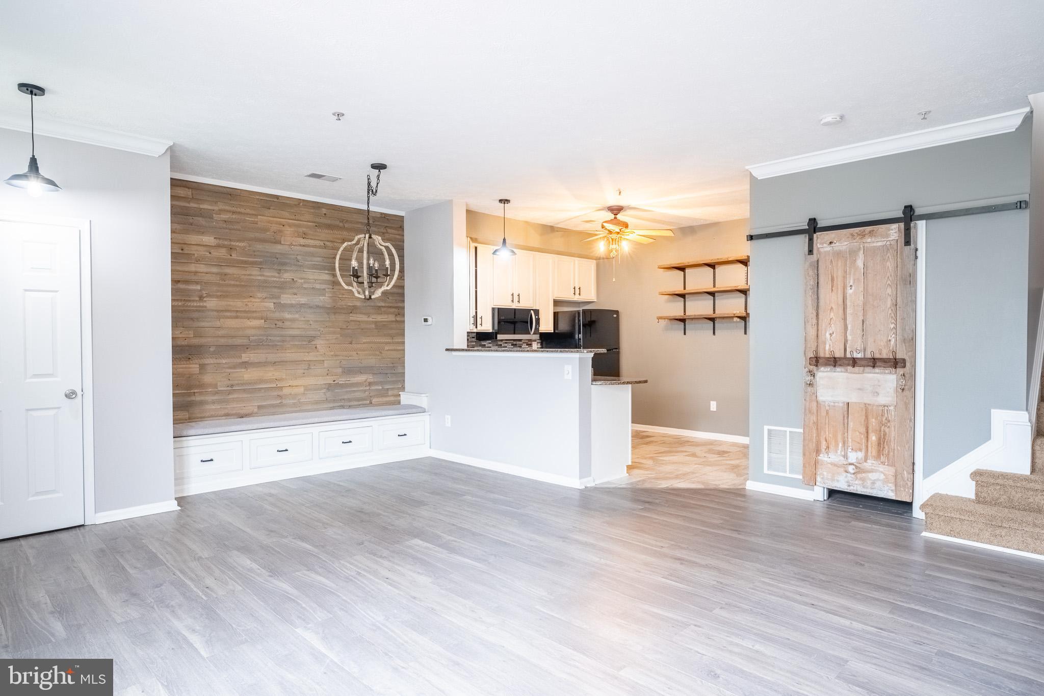 4910 EDGEWARE TERRACE