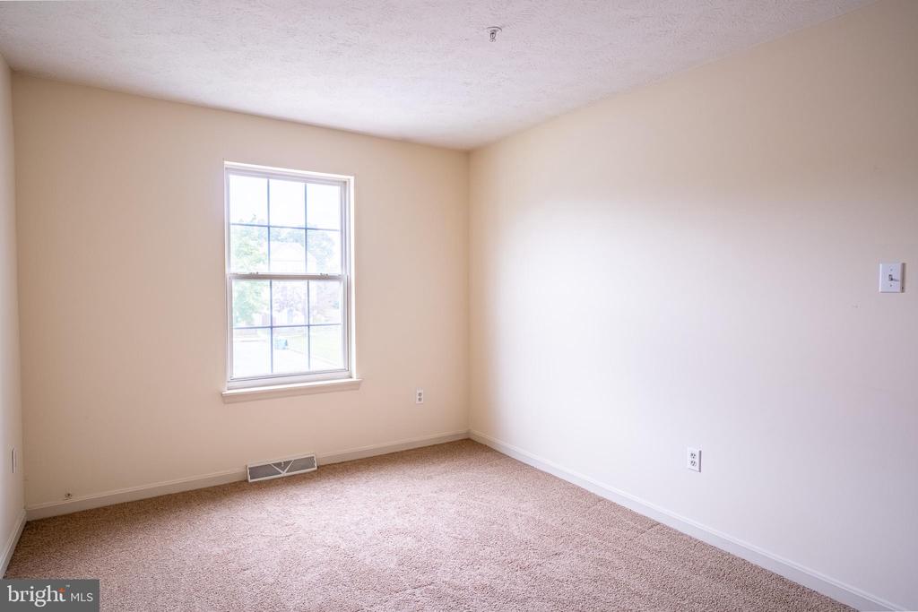 4910 EDGEWARE TERRACE
