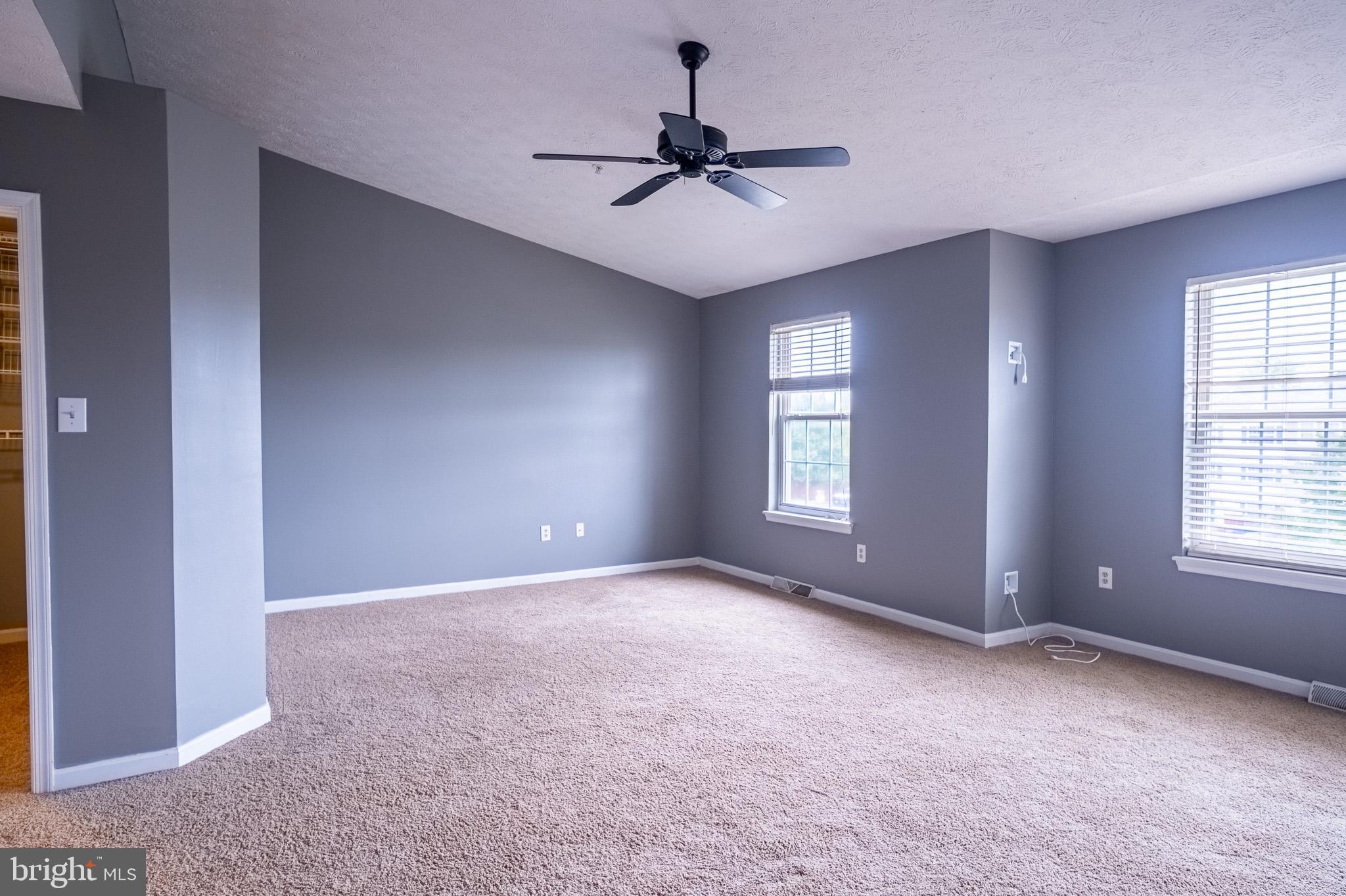 4910 EDGEWARE TERRACE