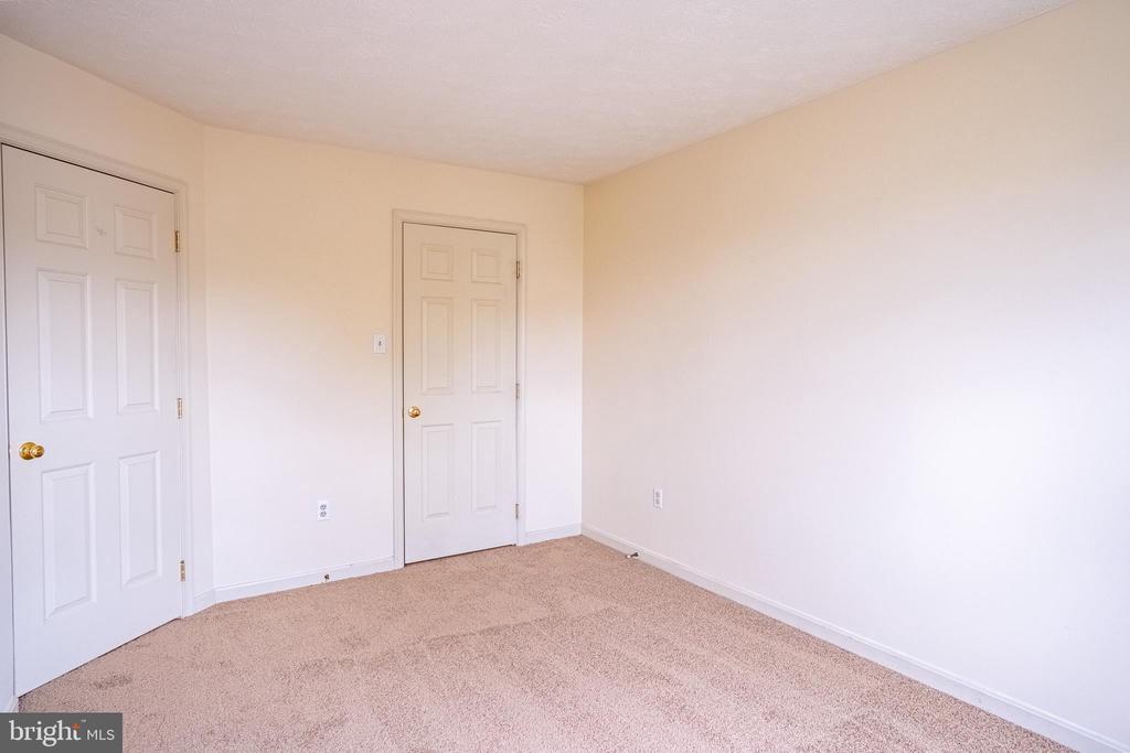 4910 EDGEWARE TERRACE