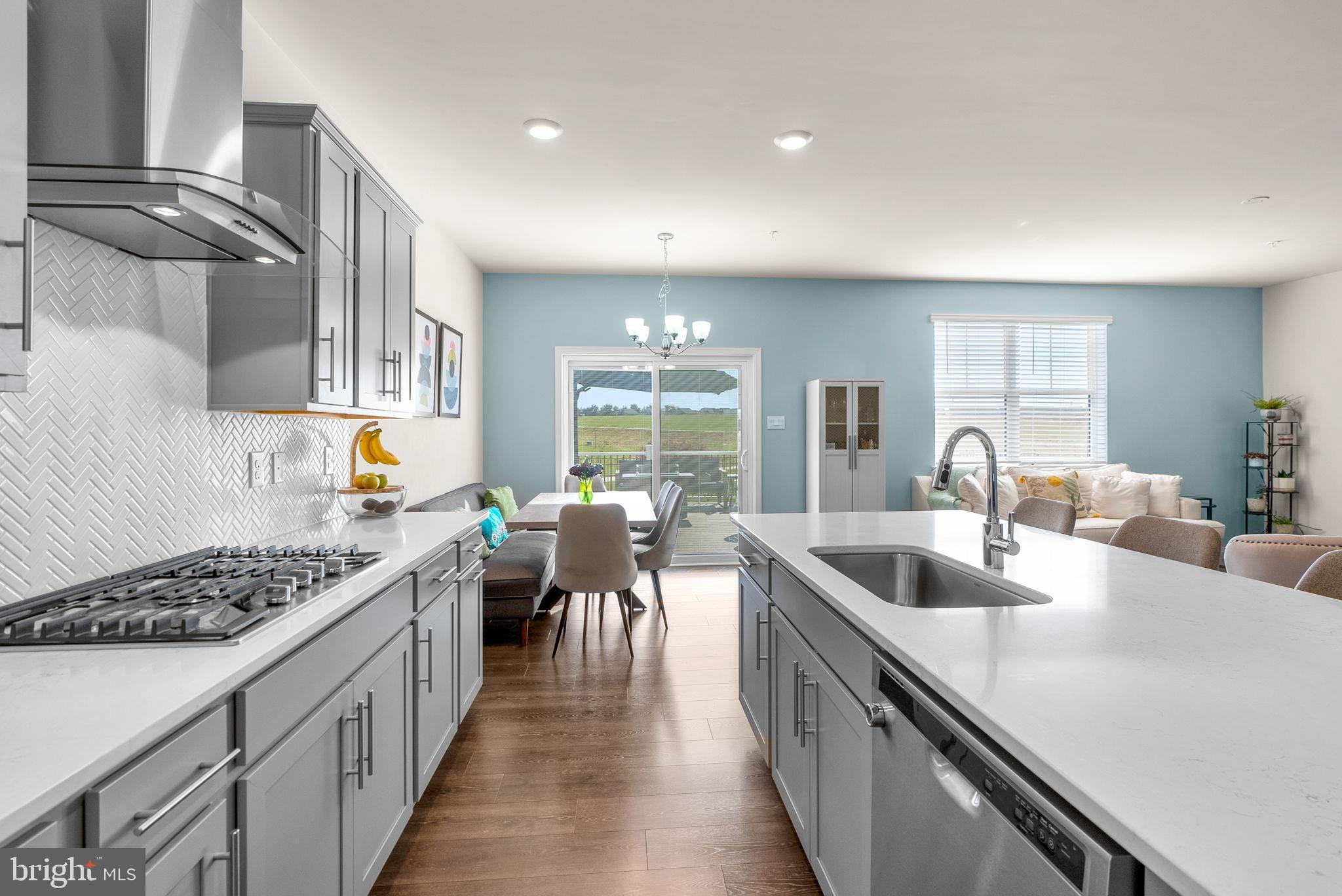 518 CARROLL WALK AVENUE