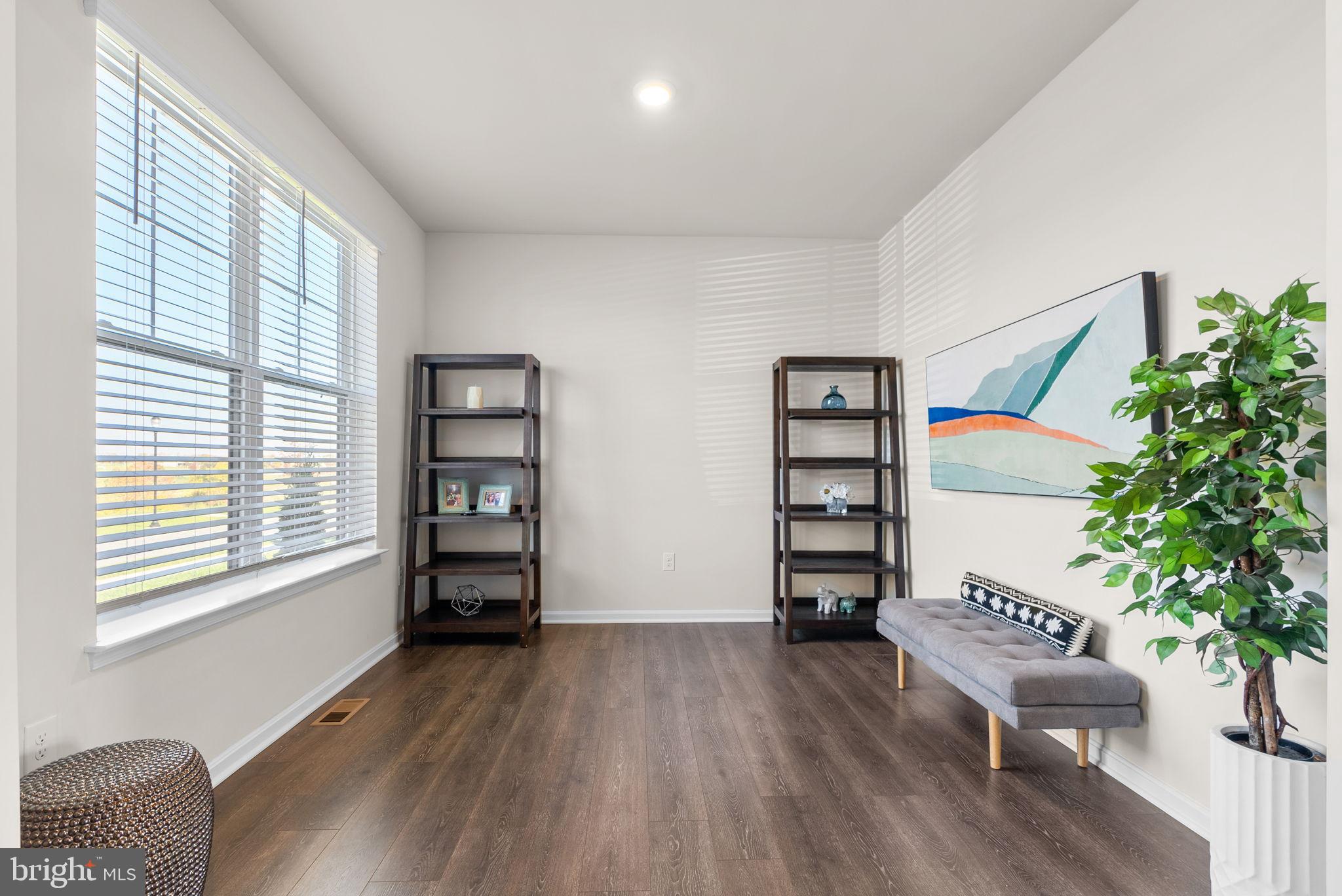 518 CARROLL WALK AVENUE