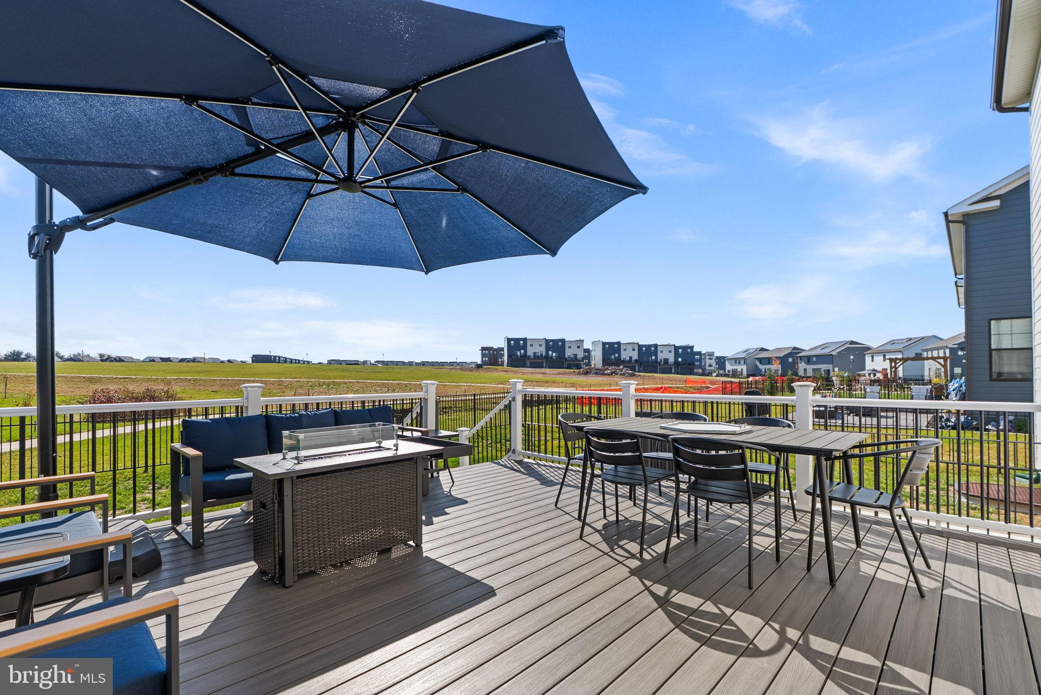 518 CARROLL WALK AVENUE